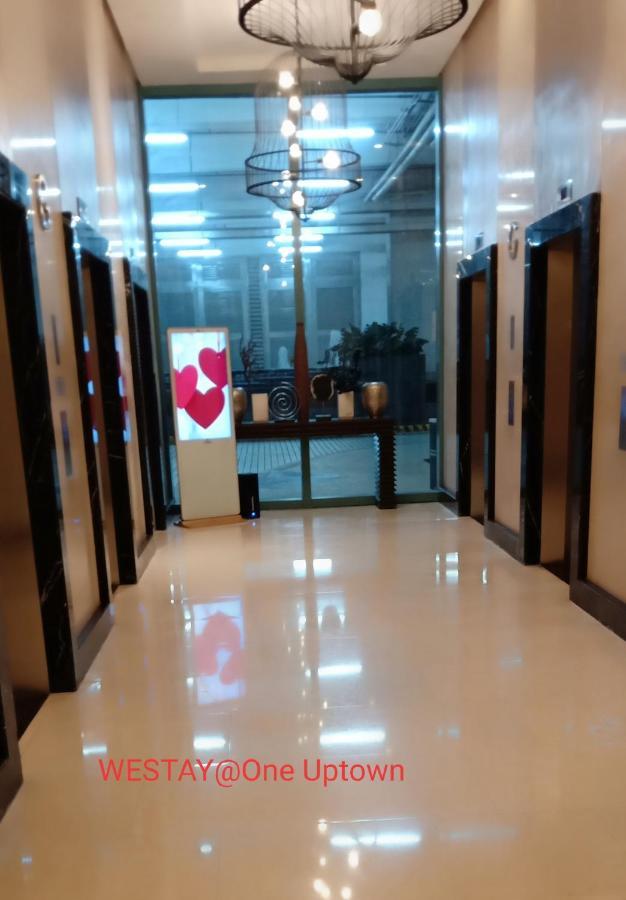One Uptown Opposite Of Grandhyatt Hotel Manila Taguig City Екстер'єр фото