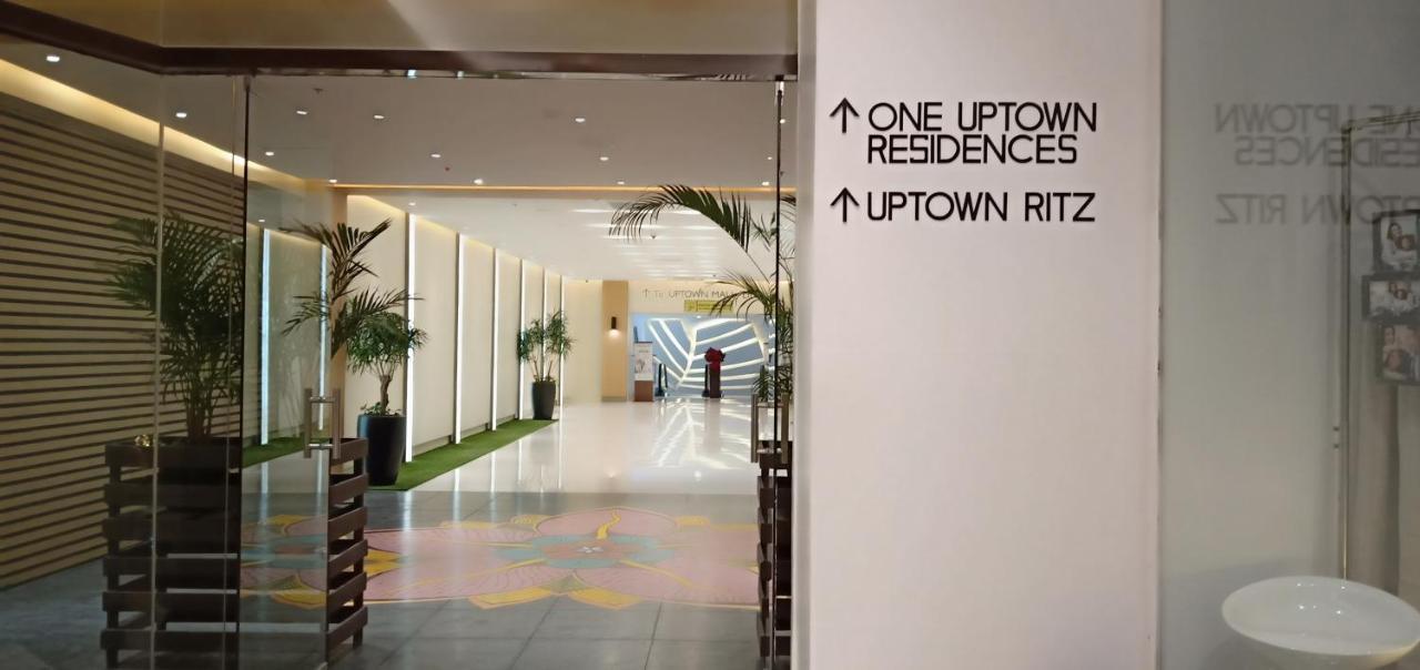One Uptown Opposite Of Grandhyatt Hotel Manila Taguig City Екстер'єр фото